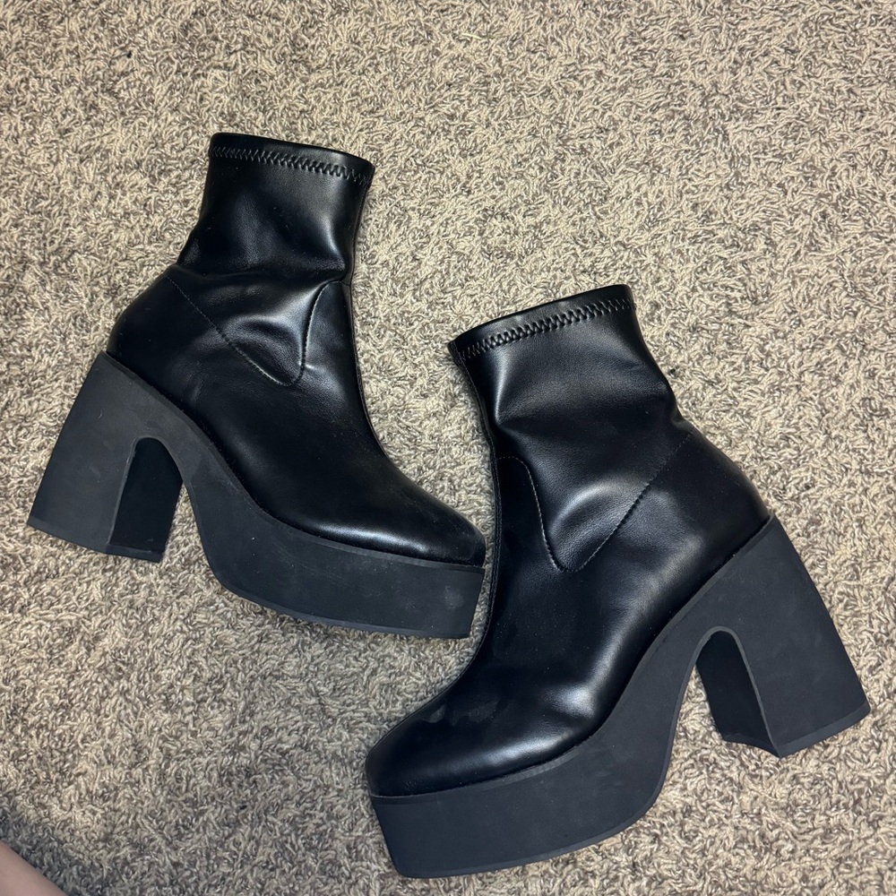 Princess polly black platform boots